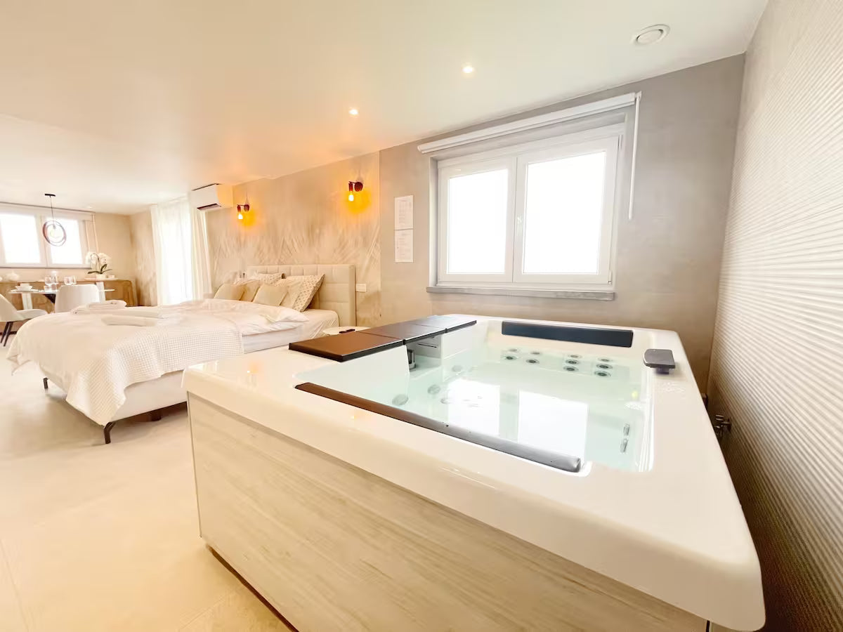 💎 Suite Opaline